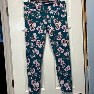 Floral Patterned, Mid-Rise, Full Length Legging